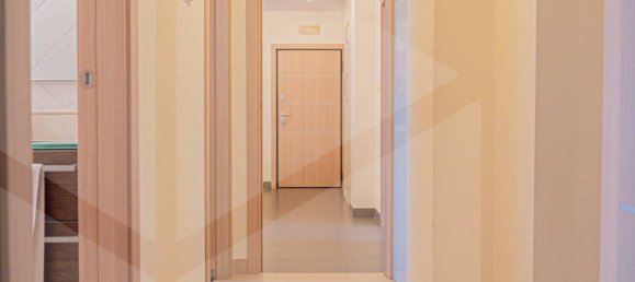 3 rooms Apartment in Bari, Italy No. 29806 22