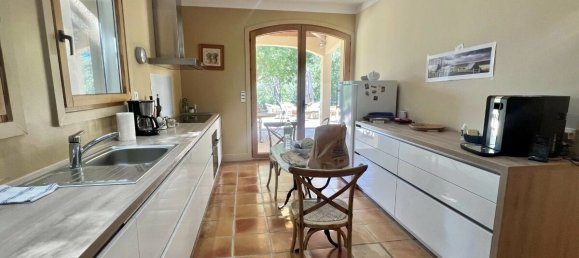 6 bedrooms Castles in Aix-en-Provence, France No. 298646 20