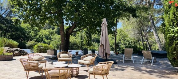 6 bedrooms Castles in Aix-en-Provence, France No. 298646 4