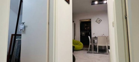 Apartamento de 2 dormitorios en Massa, Italy No. 278205 11