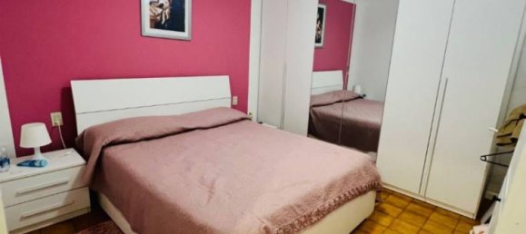 Apartamento de 2 dormitorios en Massa, Italy No. 278205 12