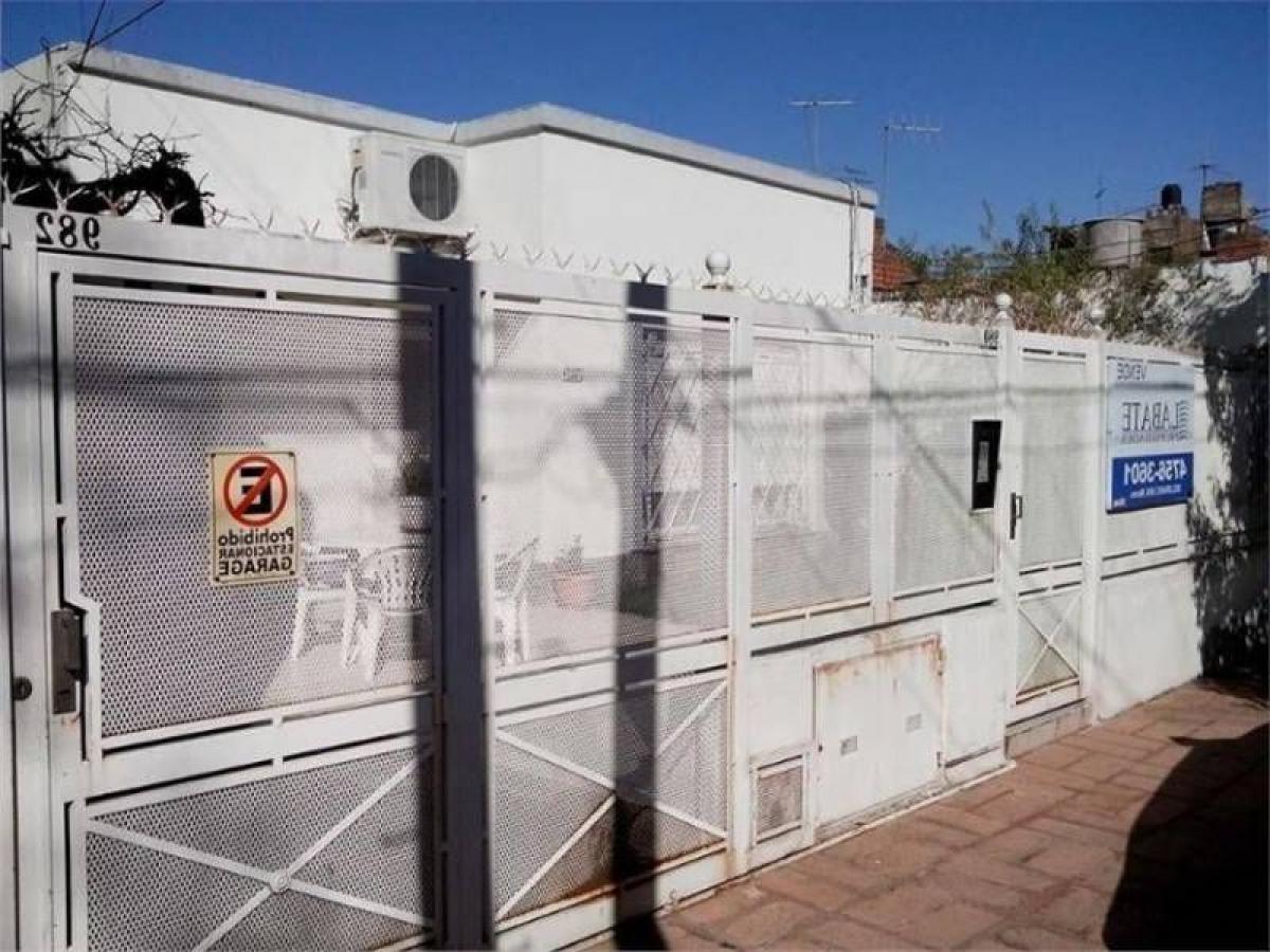 3 bedrooms House in Vicente Lopez, Argentina No. 2303