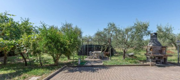 Villa de 5 dormitorios en Castiglione del Lago, Italy No. 353596 2