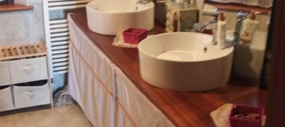 6 rooms Apartment in Crevalcore, Italy No. 15378 12