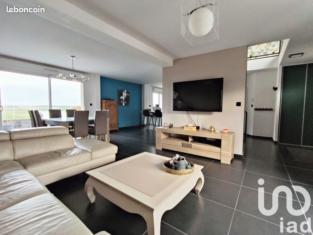 Дом с 4 спальнями в Кормиси, Франция № 49079