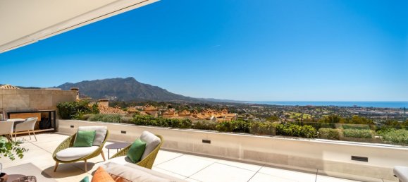 3 bedrooms Apartment in La Quinta, Spain No. 143489 3