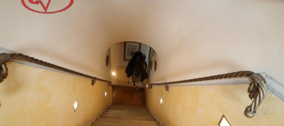 5 rooms Apartment in Laterina Pergine Valdarno, Italy No. 228190 4