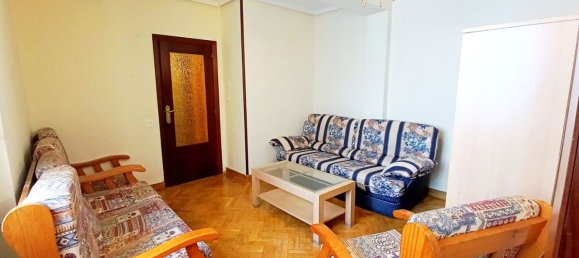 Apartamento de 3 dormitorios en Oviedo, Spain No. 151550 24