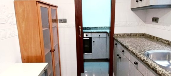 Apartamento de 3 dormitorios en Oviedo, Spain No. 151550 18