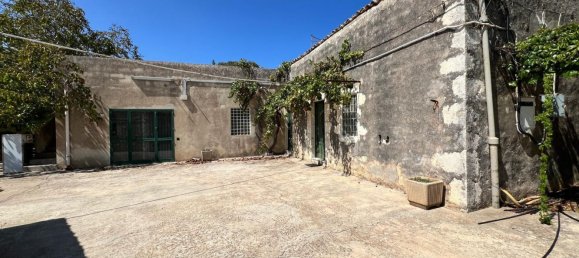 10 rooms House in Modica, Italy No. 251254 2