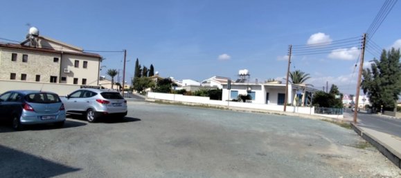 534 m² terreno en venta en Larnaka, Cyprus № 181337 3