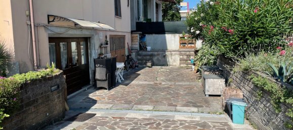  مرآب في Corte Franca, Italy رقم 172144 2