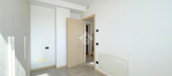 3-salle Appartement à Cornaredo, Italy No. 60343 12