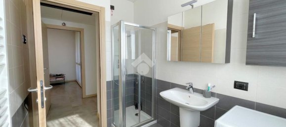 3-salle Appartement à Cornaredo, Italy No. 60343 36