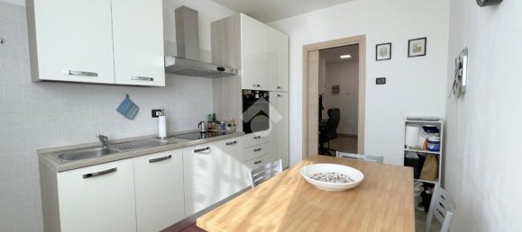 3-salle Appartement à Cornaredo, Italy No. 60343 27