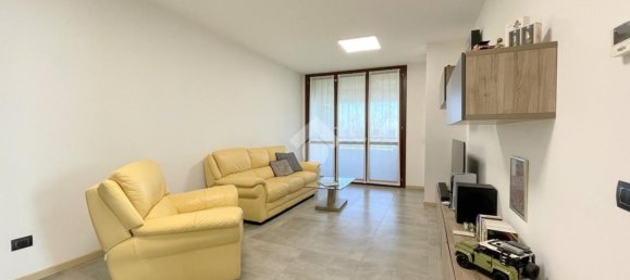 3-salle Appartement à Cornaredo, Italy No. 60343 15