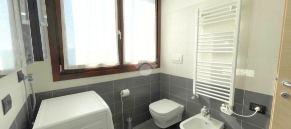 3-salle Appartement à Cornaredo, Italy No. 60343 37