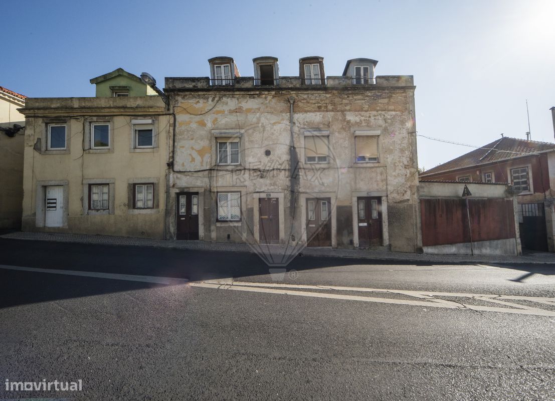 9 bedrooms Building in Lisbon, Portugal No. 86298