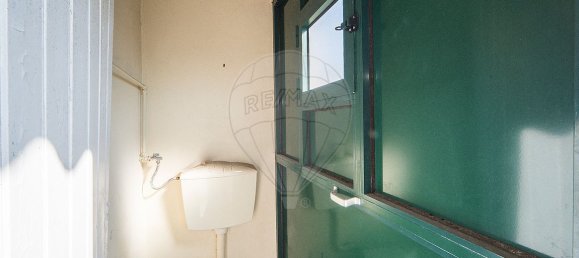 9 bedrooms Building in Lisbon, Portugal No. 86298 18