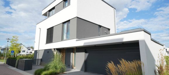 Villa de 5 dormitorios en Wetteraukreis, Germany No. 335271 2