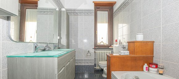 6-salle Villa à Caselette, Italy No. 231821 22