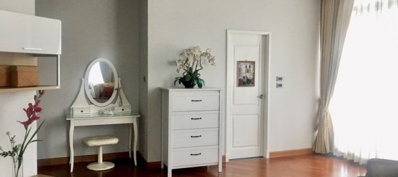 5 bedrooms Condo in Bangkok, Thailand No. 6768 8