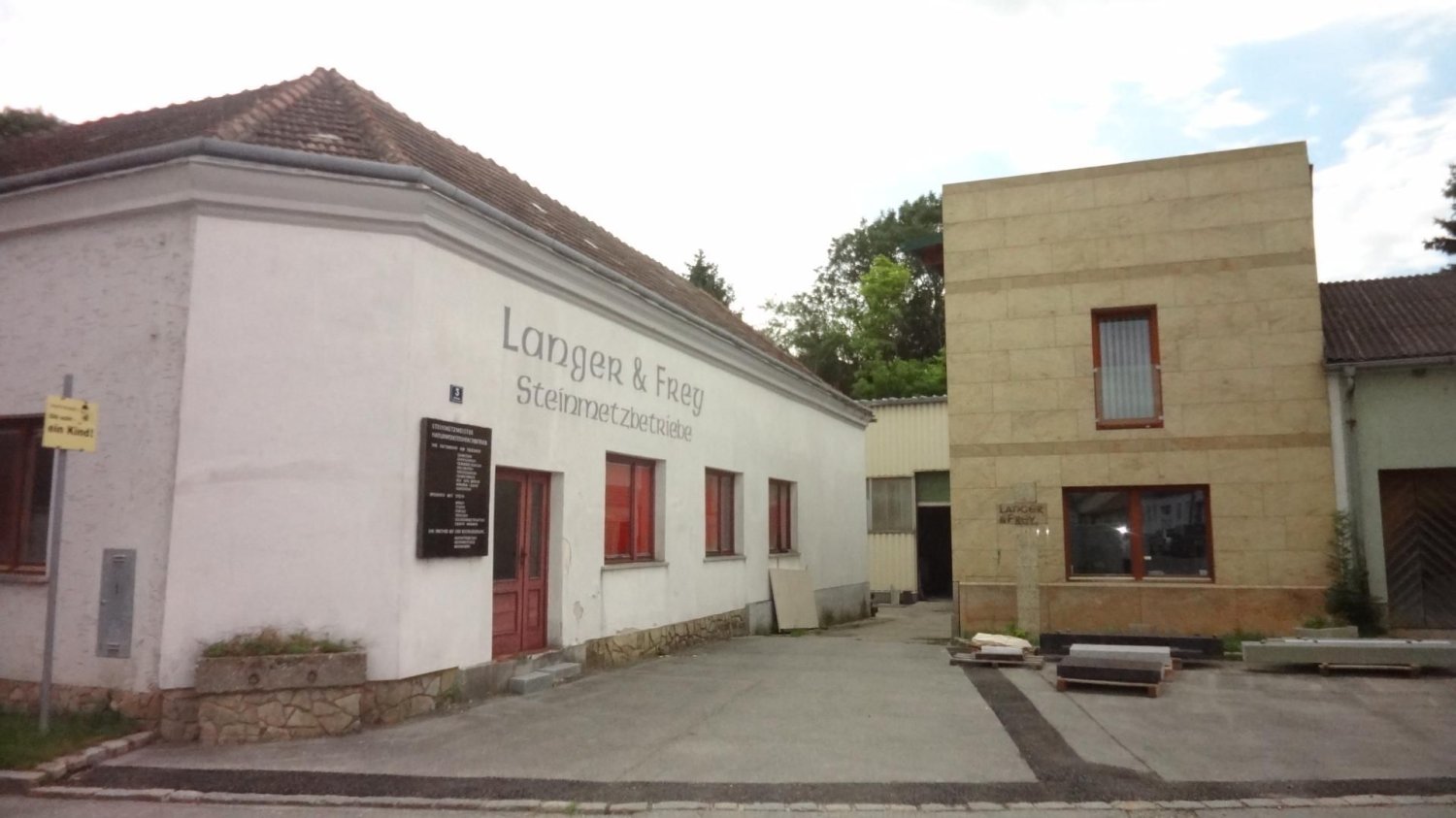 Gewerbliche Immobilie in Parndorf, Austria 2063m², Nr. 223404