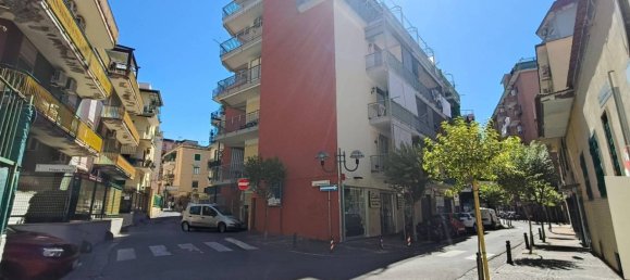 2 غرف نوم شقة في Portici, Italy رقم 350333 33