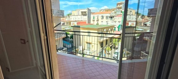 2 غرف نوم شقة في Portici, Italy رقم 350333 30