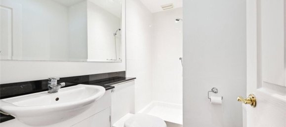 1 bedroom Apartment in London, United Kingdom No. 5282 11