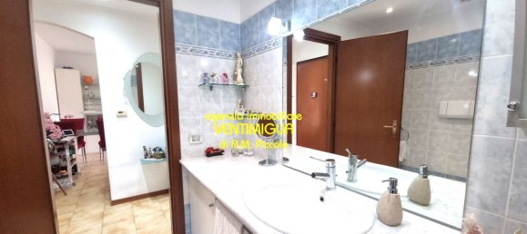 Apartamento de 4 habitaciónes en Camporosso, Italy No. 39252 10