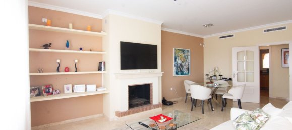 2 chambres Appartement à Marbella, Spain No. 147469 3