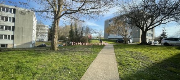 Apartamento de 3 dormitorios en Beynes, France No. 114432 2