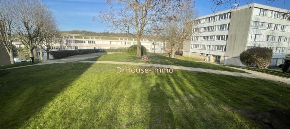 Apartamento de 3 dormitorios en Beynes, France No. 114432 3