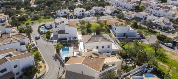 4 bedrooms House in Tavira, Portugal No. 99045 3