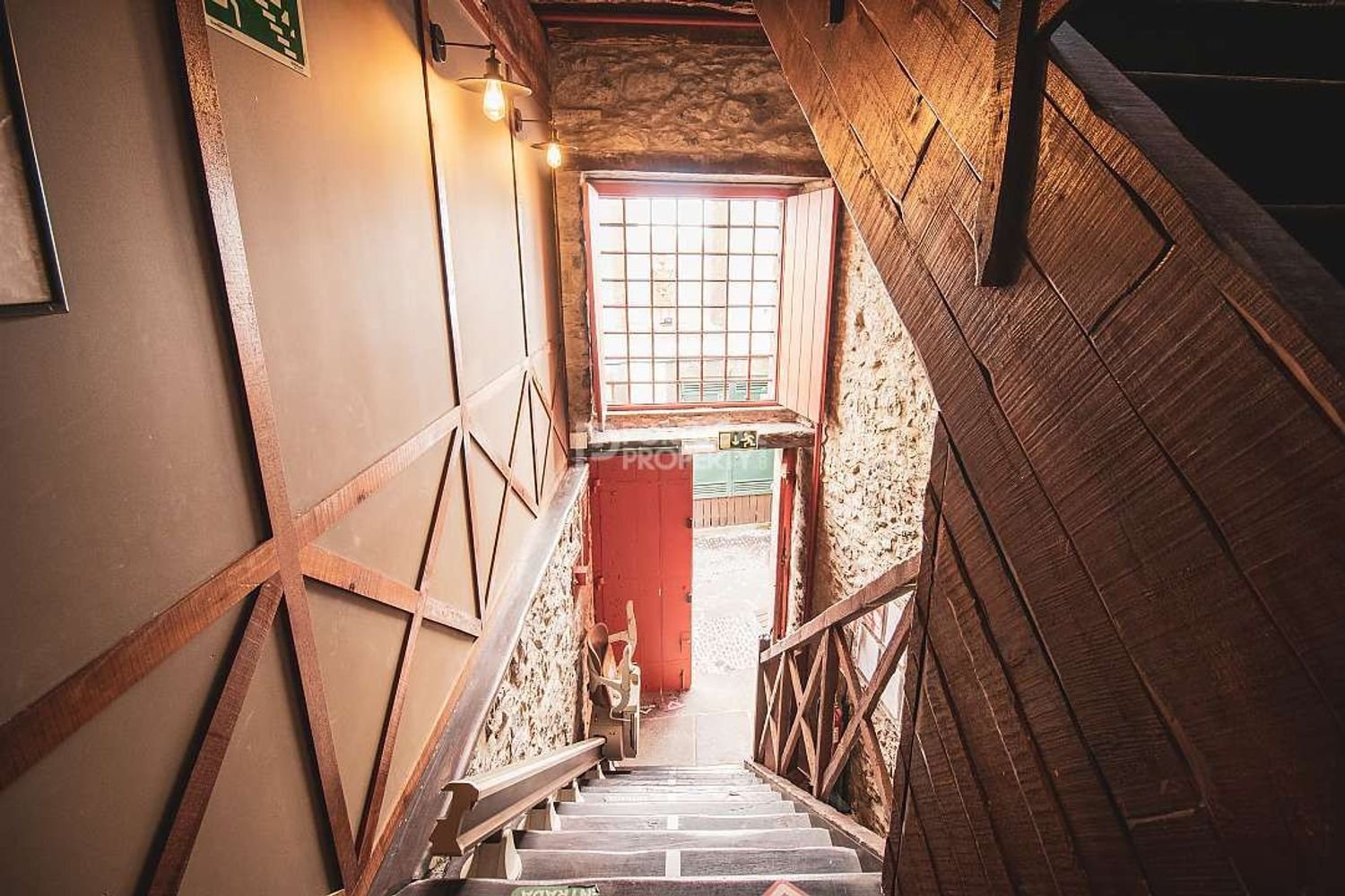 Здание 400м² в Фуншал, Португалия № 140724