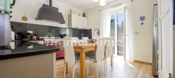 3 Schlafzimmer Villa in Genoa, Italy, Nr. 352418 8