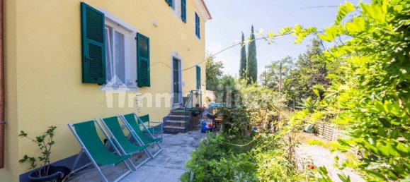 3 Schlafzimmer Villa in Genoa, Italy, Nr. 352418 4