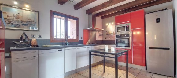 3 chambres Maison à Champdôtre, France No. 200465 2