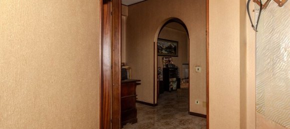 5 rooms Apartment in Nazzano, Italy No. 198213 4