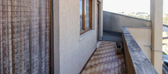 5 rooms Apartment in Nazzano, Italy No. 198213 3