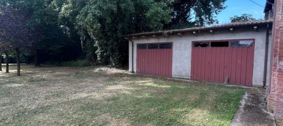 Casa de 5 habitaciónes en Suzzara, Italy No. 270307 3