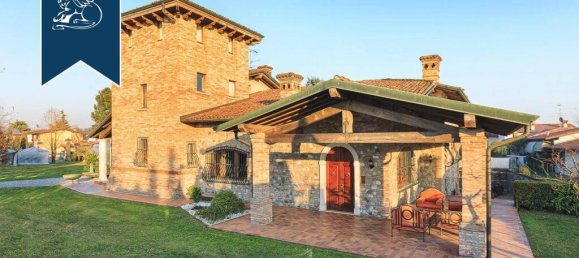5 bedrooms Villa in Leno, Italy No. 354920 7