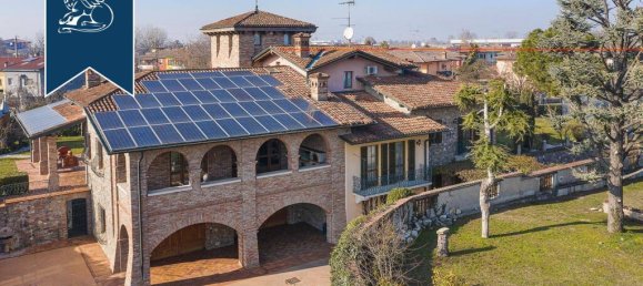 5 bedrooms Villa in Leno, Italy No. 354920 49