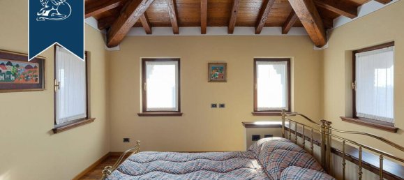 5 bedrooms Villa in Leno, Italy No. 354920 33
