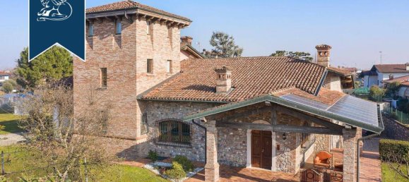 5 bedrooms Villa in Leno, Italy No. 354920 4
