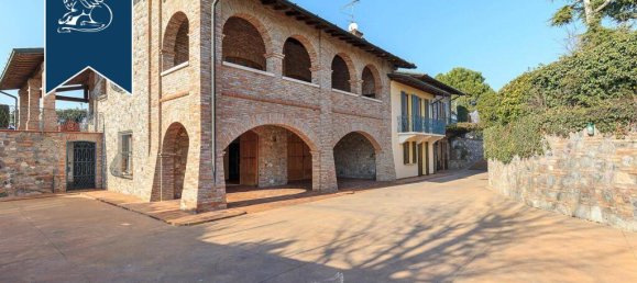 5 bedrooms Villa in Leno, Italy No. 354920 12
