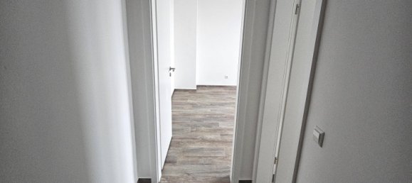 Квартира с 4 комнатами в Бургенланд, Германия № 14811 2