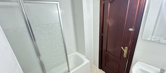 Apartamento de 4 dormitorios en Cádiz, Spain No. 157681 16