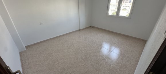 Apartamento de 4 dormitorios en Cádiz, Spain No. 157681 18